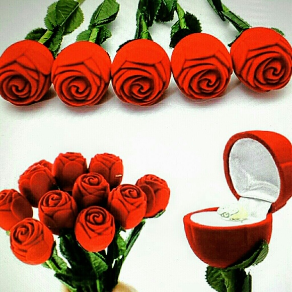 Pair of cubic zirconia earrings - Picture 4 of 11